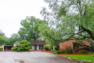 325 Elm Cove Dr, Abilene, TX 79605 - Photo 2