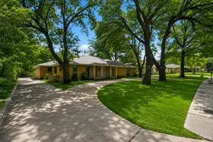 600 Terrace Dr, DeSoto, TX 75115 - Photo 2