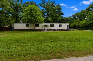 921 Crown Dr, Tool, TX 75143 - Photo 1