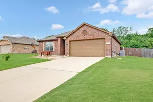 408 Highmeadow Dr, Aubrey, TX 76227 - Photo 2