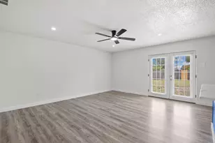 4715 Needle Leaf Ln, Dallas, TX 75236 - Photo 4
