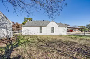 619 W Live Oak St, Jacksboro, TX 76458 - Photo 28