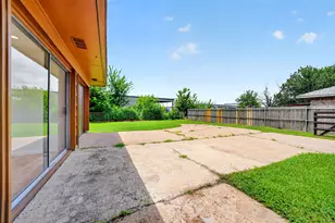 8312 Charles St, Greenville, TX 75402 - Photo 30