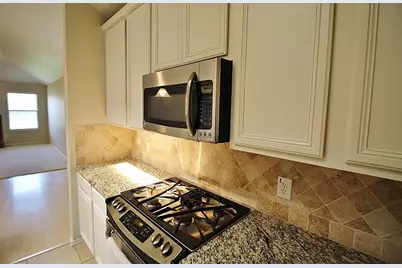 2816 Park Springs Drive, Grand Prairie, TX 75052 - Photo 10