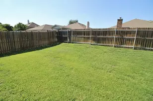 2816 Park Springs Dr, Grand Prairie, TX 75052 - Photo 24
