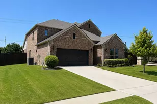 2000 Bent Creek Way, Mansfield, TX 76063 - Photo 2