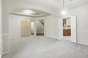 5231 Woodfield Dr, Grand Prairie, TX 75052 - Photo 10
