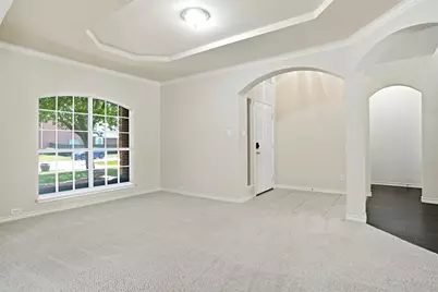 5231 Woodfield Drive, Grand Prairie, TX 75052 - Photo 8