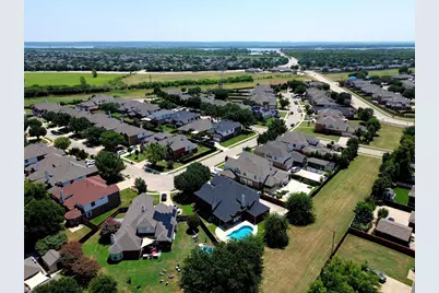 5231 Woodfield Drive, Grand Prairie, TX 75052 - Photo 38