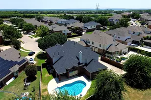 5231 Woodfield Dr, Grand Prairie, TX 75052 - Photo 4