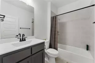 8608 Spindletop Dr, Fort Worth, TX 76120 - Photo 6