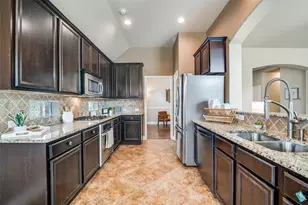 619 Louder Way, Fate, TX 75087 - Photo 10
