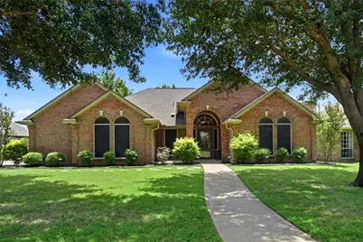106 Honeysuckle Drive, Justin, TX 76247 - Photo 2
