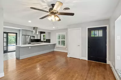 879 Peavy Road, Dallas, TX 75218 - Photo 2