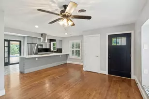 879 Peavy Rd, Dallas, TX 75218 - Photo 2