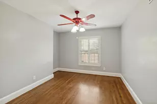 879 Peavy Rd, Dallas, TX 75218 - Photo 10