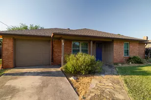 4 Cole Cir, Krum, TX 76249 - Photo 2