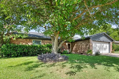 413 Linda Drive, Burleson, TX 76028 - Photo 4