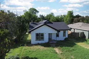 2210 McKenzie Ave, Waco, TX 76708 - Photo 2