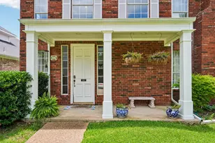 8722 Bayshore Ln, Rowlett, TX 75088 - Photo 2