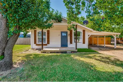 117 E Division Street, Pilot Point, TX 76258 - Photo 1