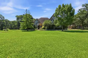 8220 Plum Creek Trail, Burleson, TX 76028 - Photo 2