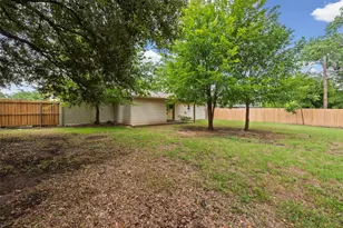 1005 Keller Ave, Benbrook, TX 76126 - Photo 34