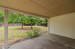 1005 Keller Ave, Benbrook, TX 76126 - Photo 32