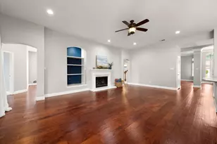 1815 Lakes Edge Blvd, Mansfield, TX 76063 - Photo 10