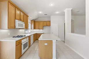 2718 Serena Ct, Garland, TX 75040 - Photo 10