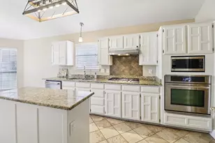 8205 Danbury Ct, Rowlett, TX 75089 - Photo 6
