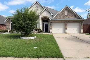 5852 Windy Meadow Ln, Grand Prairie, TX 75052 - Photo 1