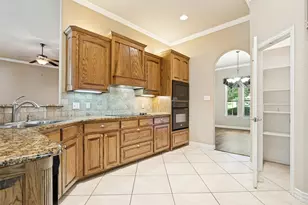 8501 Ormond Ct, Granbury, TX 76049 - Photo 10