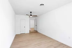 5421 Palmer Dr, Haltom City, TX 76117 - Photo 20