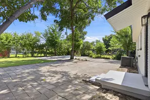 5421 Palmer Dr, Haltom City, TX 76117 - Photo 24