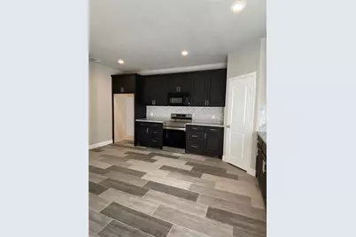 729 E Brown Street #B, Cleburne, TX 76031 - Photo 6