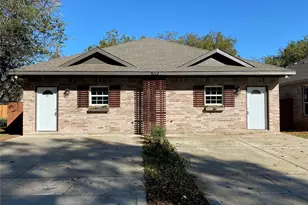 729 E Brown St, Cleburne, TX 76031 - Photo 1