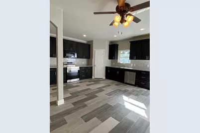 729 E Brown Street #B, Cleburne, TX 76031 - Photo 2