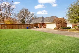 2700 Rex Cruse Dr, Sherman, TX 75092 - Photo 2