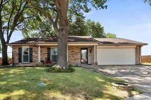 329 E Crossland Blvd, Grand Prairie, TX 75052 - Photo 30