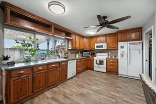 329 E Crossland Blvd, Grand Prairie, TX 75052 - Photo 12