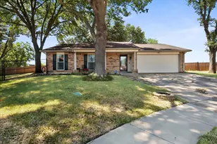 329 E Crossland Blvd, Grand Prairie, TX 75052 - Photo 28