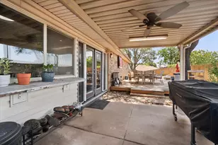329 E Crossland Blvd, Grand Prairie, TX 75052 - Photo 30