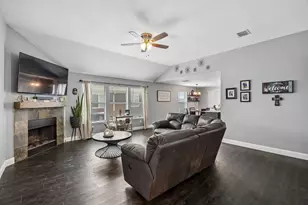 5751 Hunters Bend Ln, Dallas, TX 75249 - Photo 6
