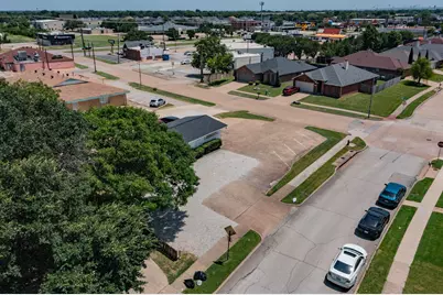 2526 Hillcrest Lane, Grand Prairie, TX 75052 - Photo 24