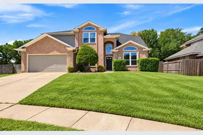 901 Tennison Drive, Euless, TX 76039 - Photo 2