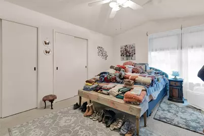 703 N Holly Avenue, Sherman, TX 75092 - Photo 16