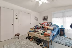 703 N Holly Ave, Sherman, TX 75092 - Photo 16