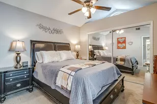 1430 Meadowood Village Dr, Fort Worth, TX 76120 - Photo 4