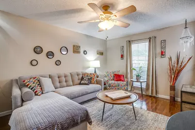 1430 Meadowood Village Drive, Fort Worth, TX 76120 - Photo 6